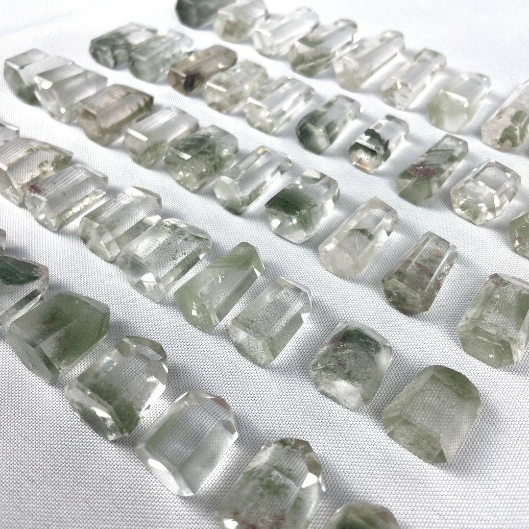 MINI GREEN GARDEN QUARTZ TOWERS LOT - Amezoni Crystals Wholesale