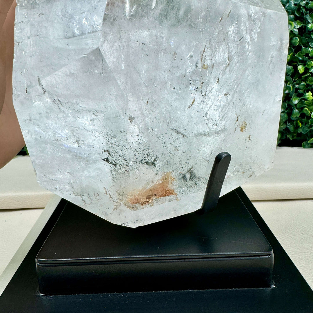 DIAMANTINA INCLUSION QUARTZ POLISHED POINT W/ STAND