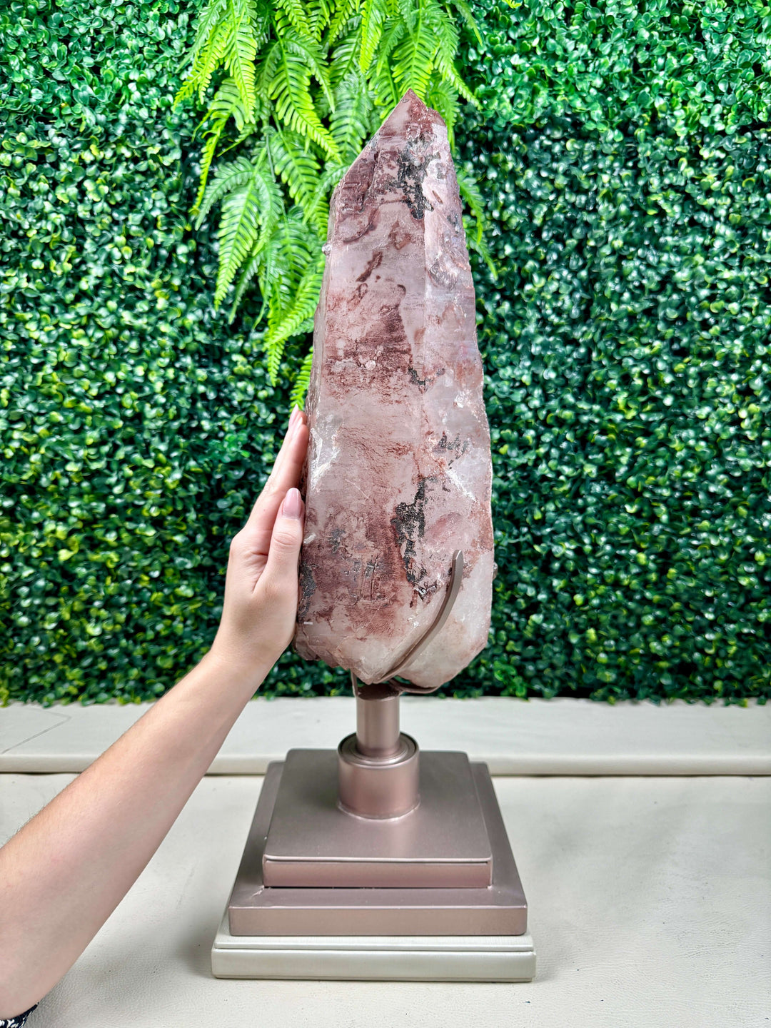 Lemurian Red Dragon Quartz Hematite) with Stand – Amezoni